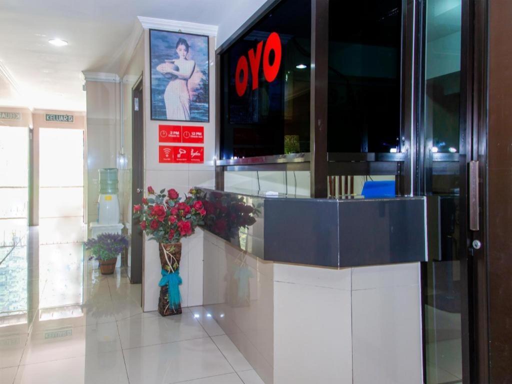 Oyo 89851 Leila Hotel SDK Exterior foto